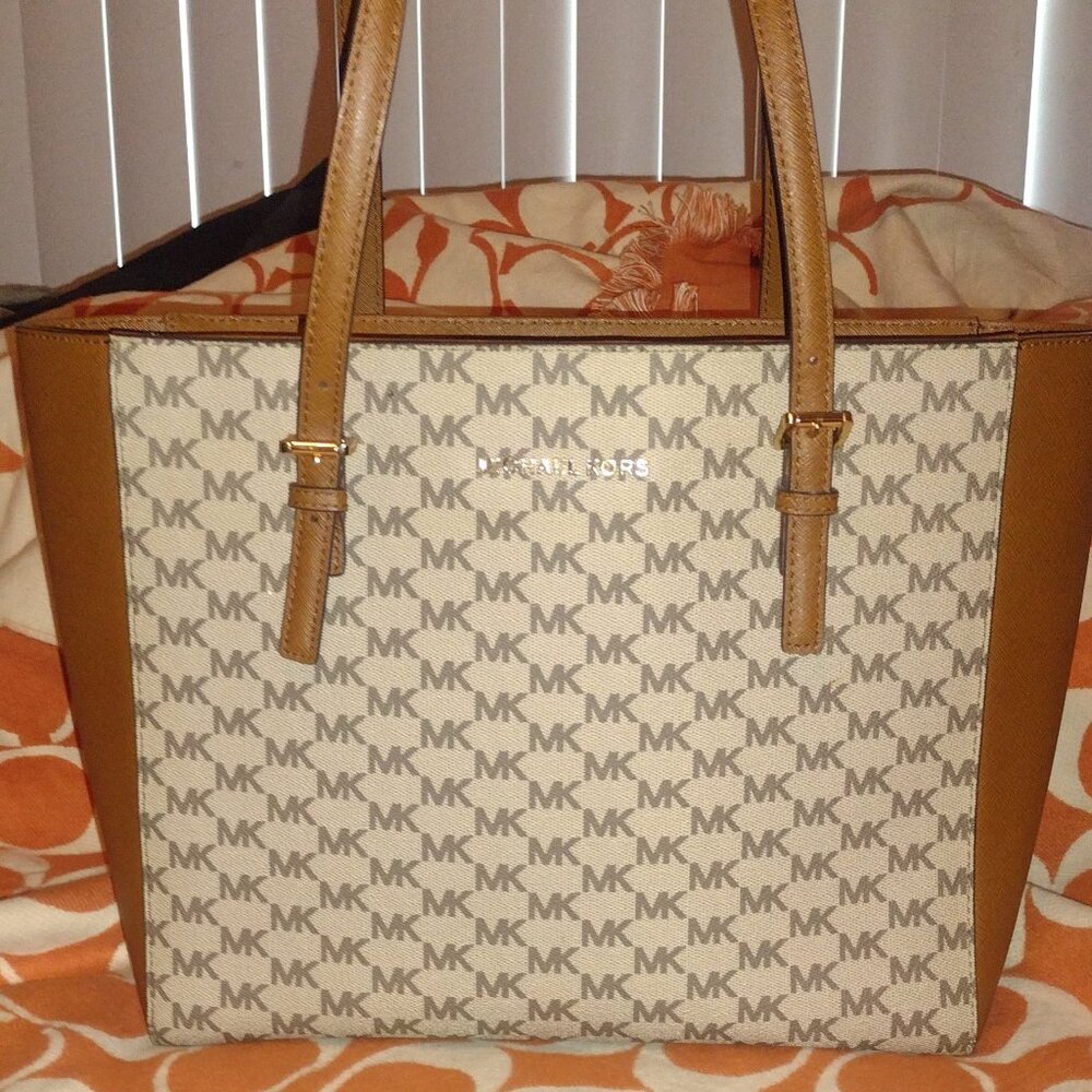 Michael Kors Jet Set Brown Signature Tote